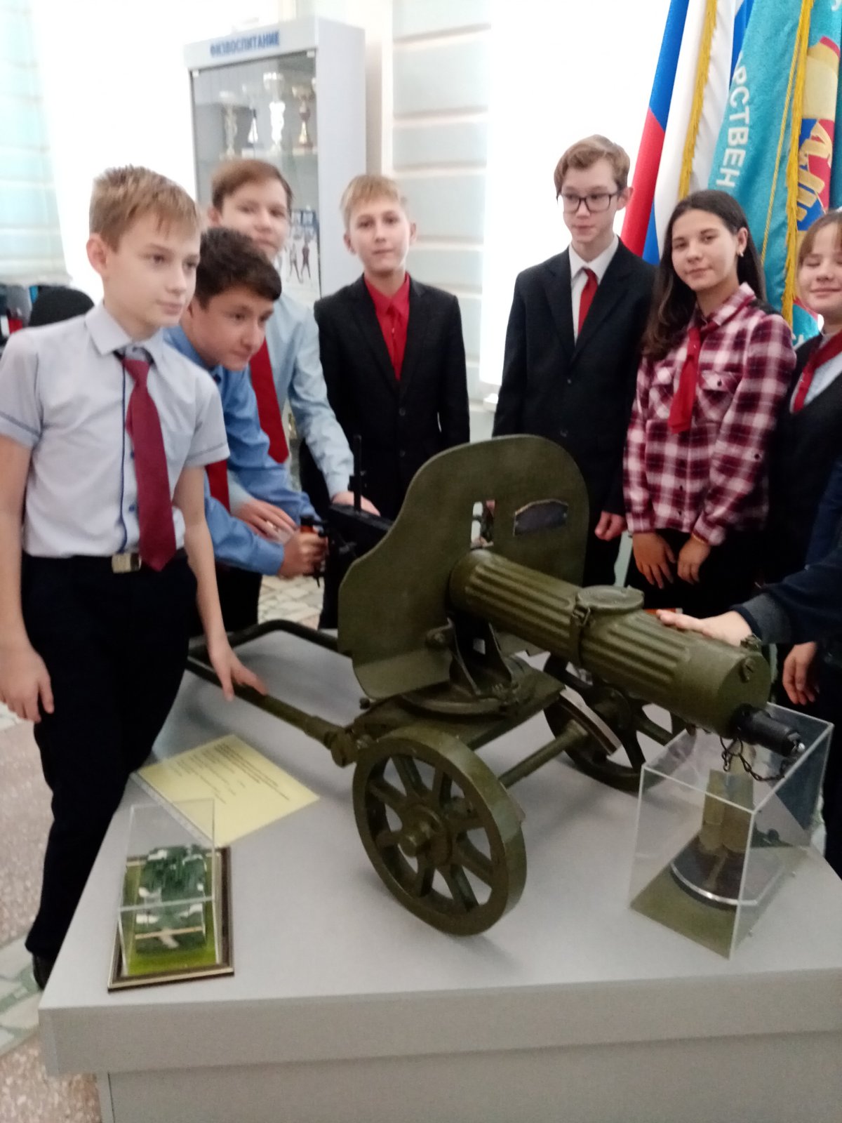 Экскурсия в музеи ПГУ для школьников, организованная
кафедрой «Английский язык»